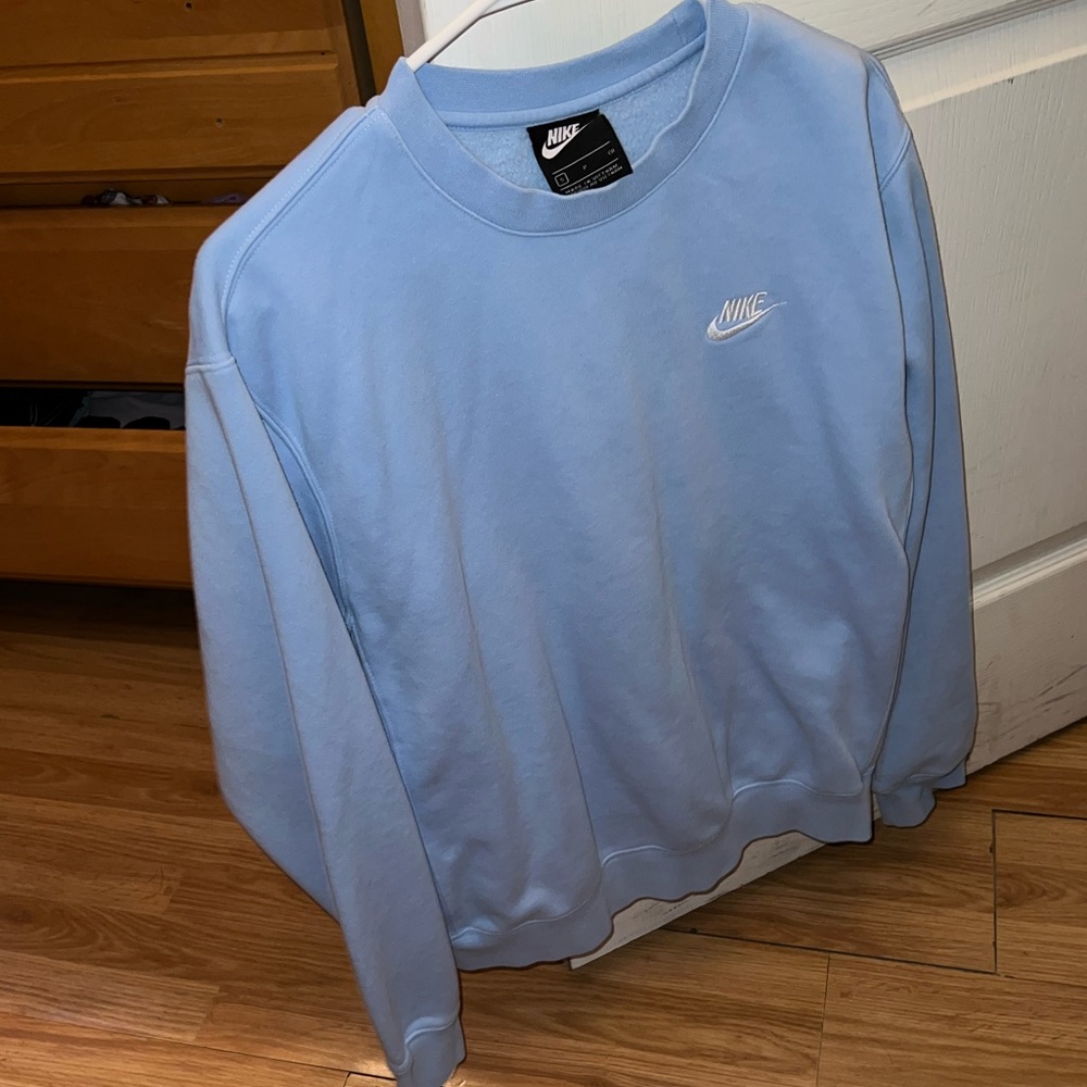 Nike long sleeve top